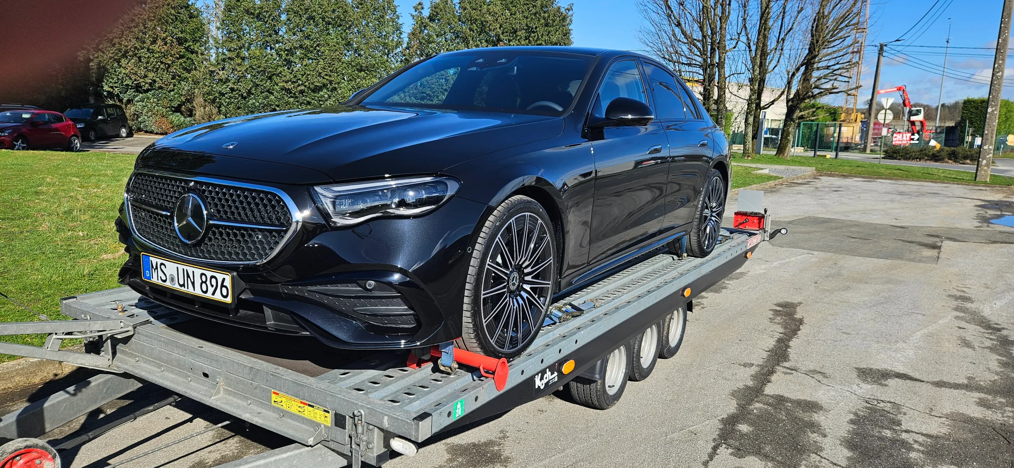 Was Sie bei internationalen Luxusauto-Transporten beachten müssen